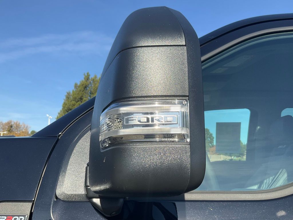 2025 Ford F-250 Super Duty XLT - Photo 13
