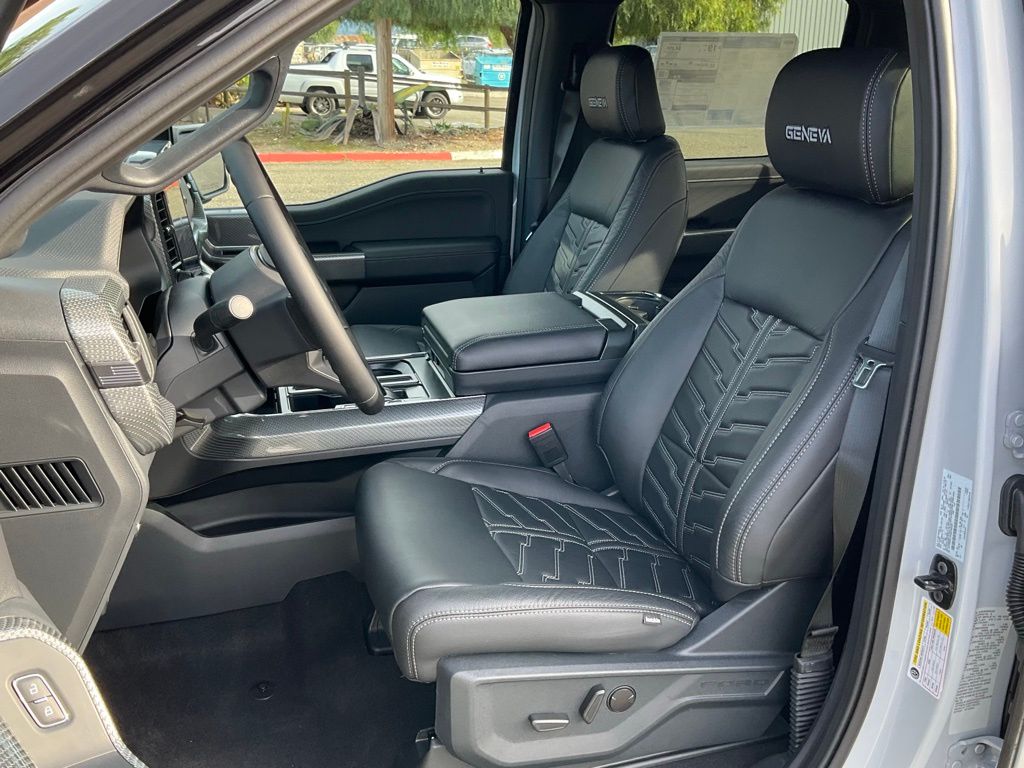 2025 Ford F-150 XLT - Photo 59