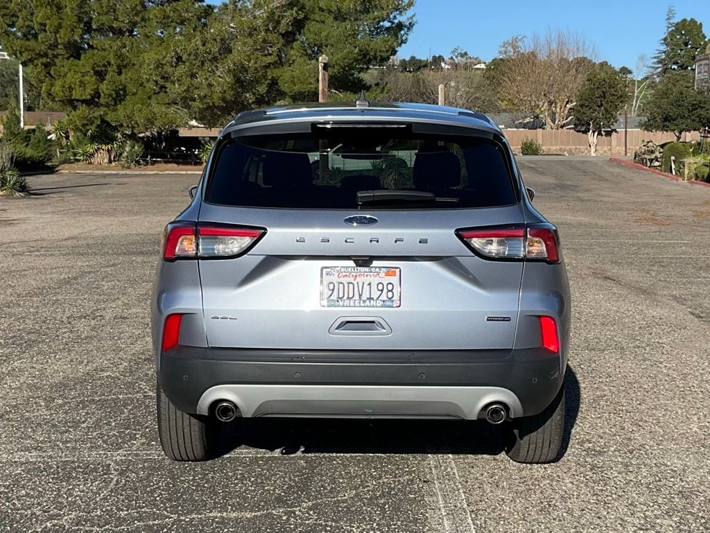 2022 Ford Escape SEL photo 4