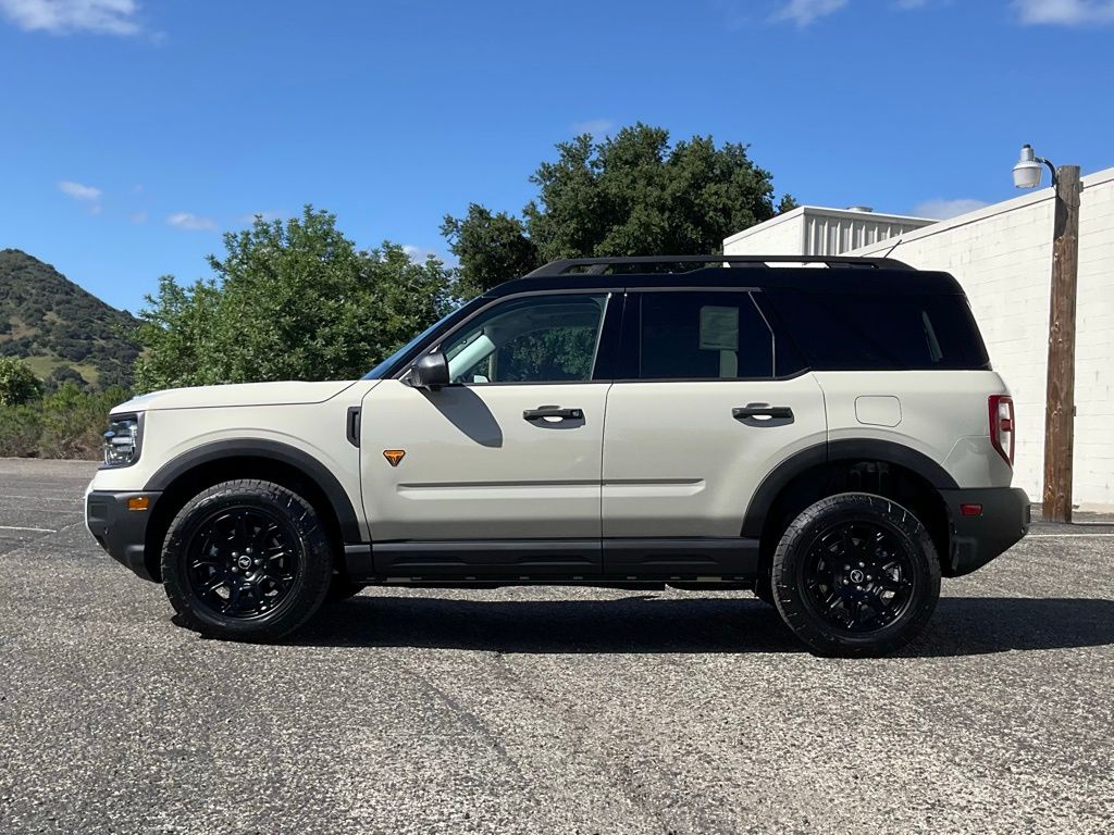 2025 Ford Bronco Sport Badlands photo 3