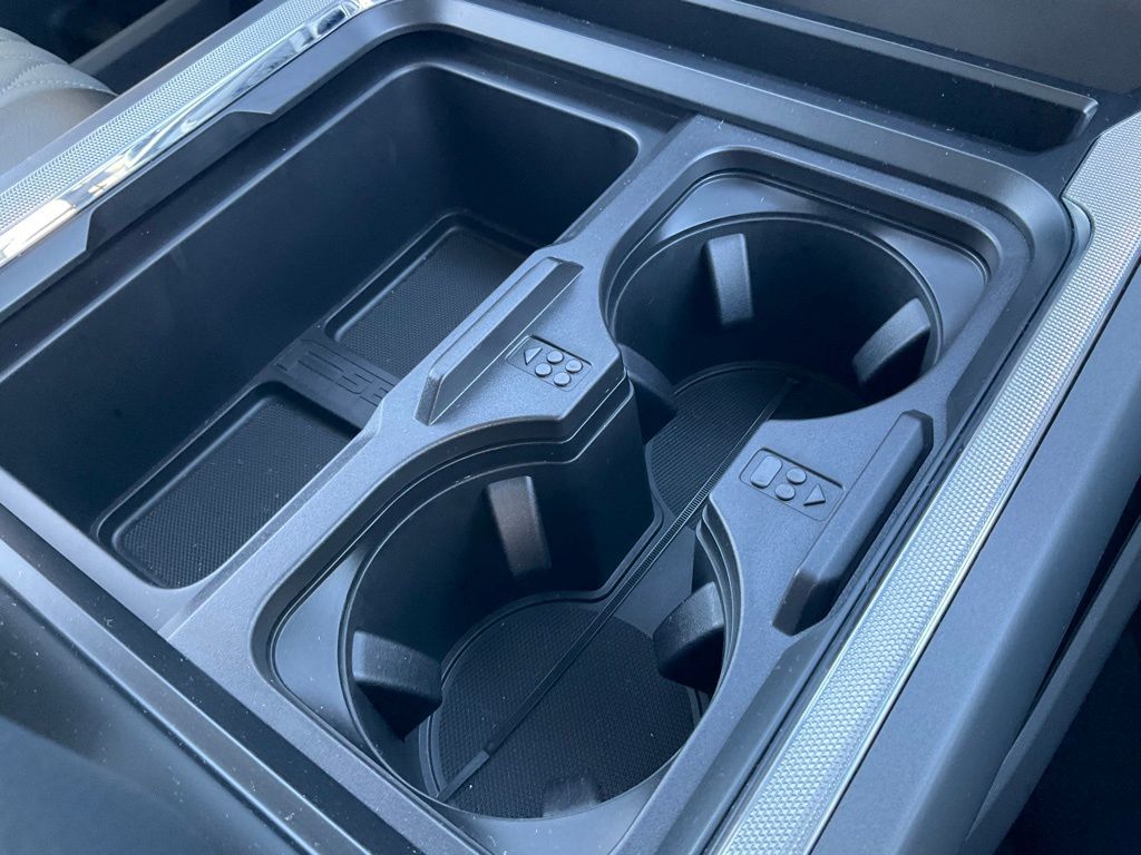 2025 Ford F-250 Super Duty XLT - Photo 51