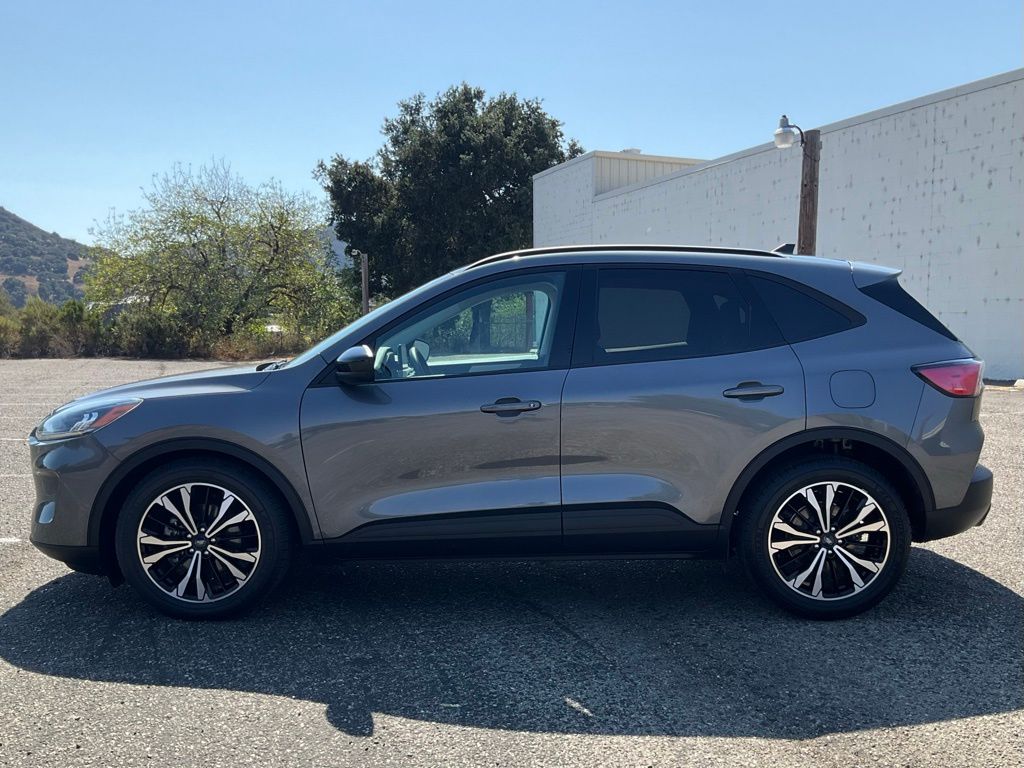 2022 Ford Escape SE photo 3