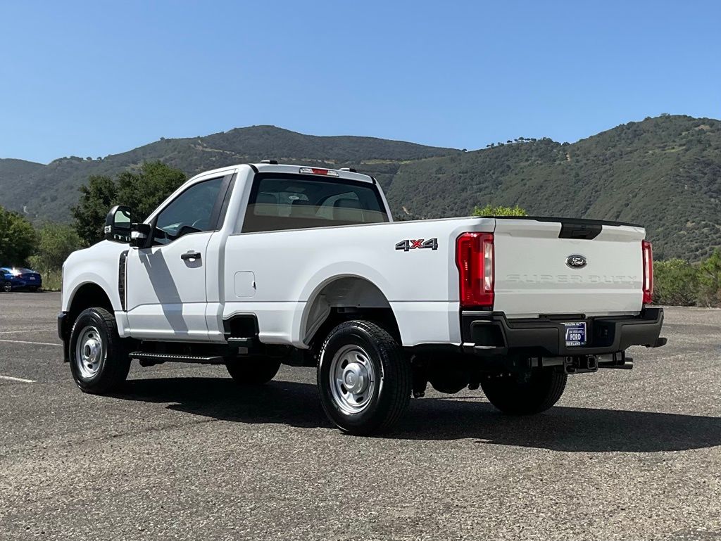 2025 Ford F-250 photo 4