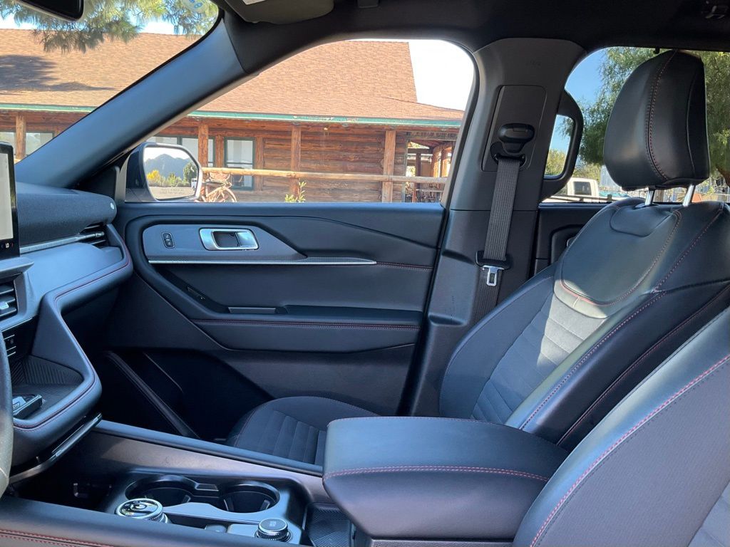 2025 Ford Explorer ST-LINE - Photo 50