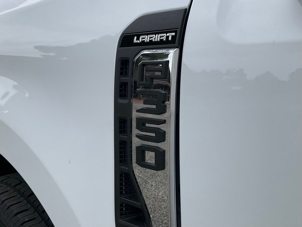2026 Ford F-350 Super Duty Lariat - Photo 11