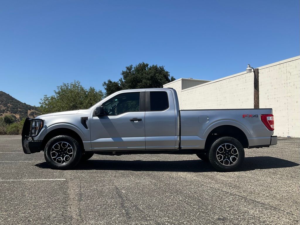 2023 Ford F-150 XL photo 3