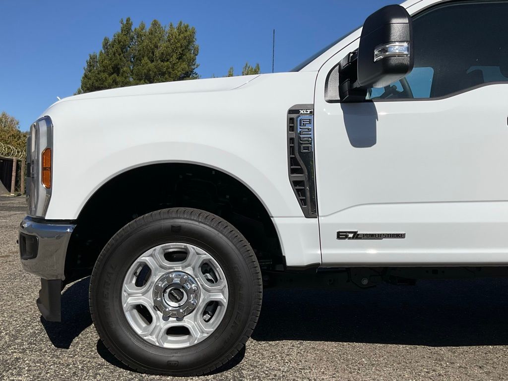2026 Ford F-250 Super Duty XLT - Photo 10