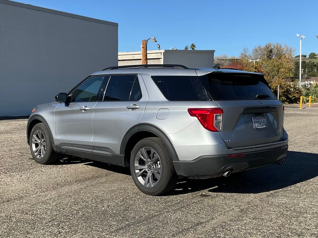 2022 Ford Explorer XLT photo 3