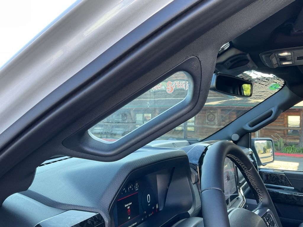 2025 Ford F-150 XLT - Photo 58