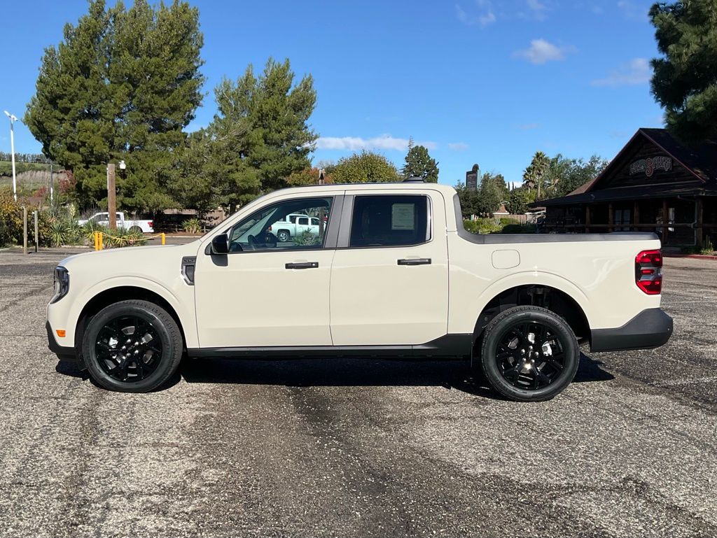 2025 Ford Maverick XLT photo 3