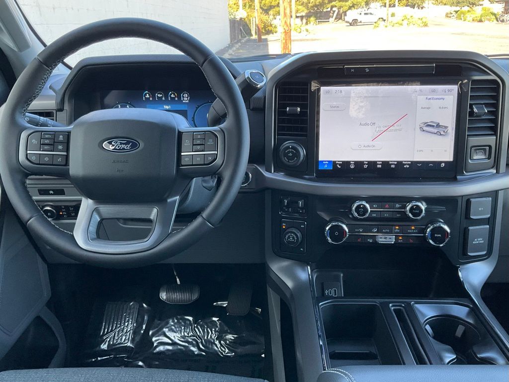 2025 Ford F-150 XLT - Photo 37