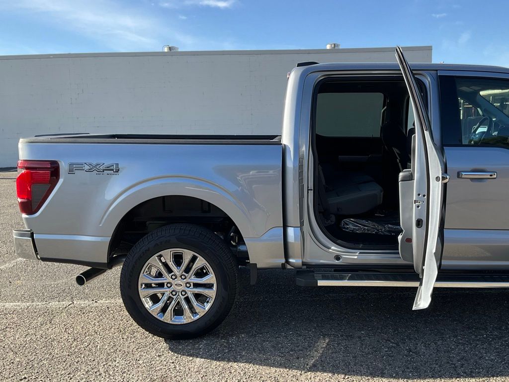 2025 Ford F-150 XLT - Photo 28