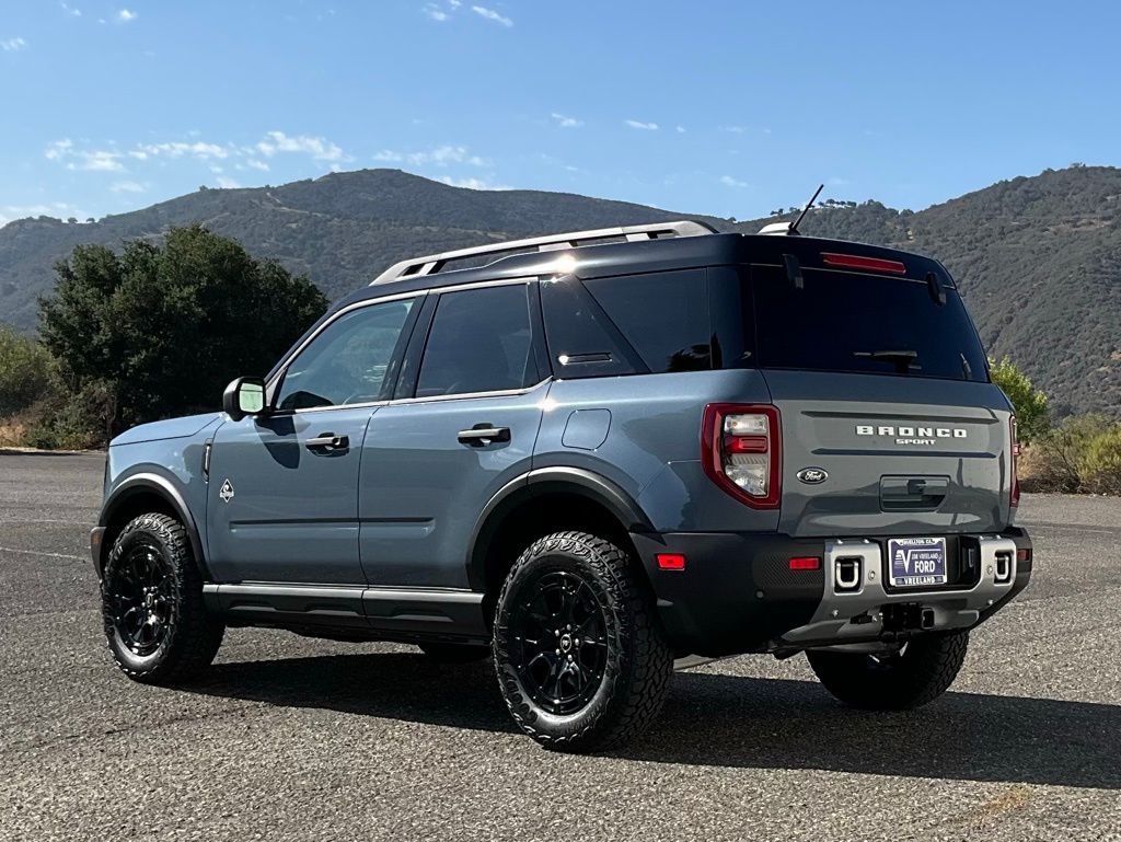 2025 Ford Bronco Sport Outer Banks photo 4