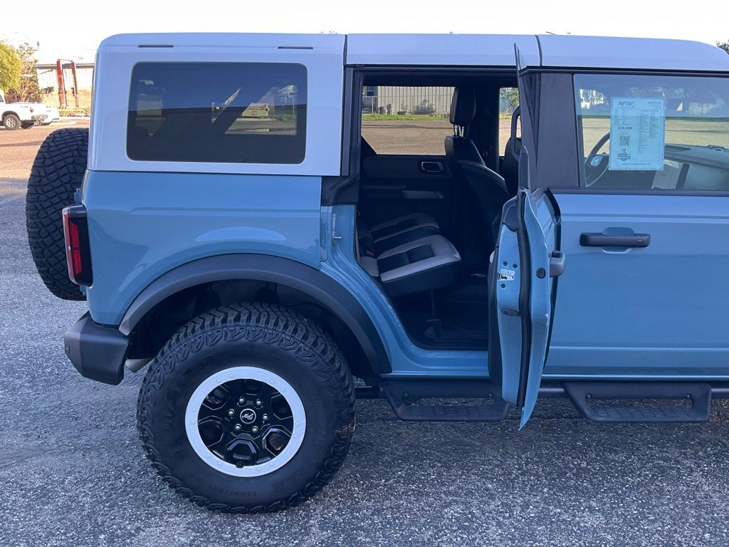 2023 Ford Bronco 4-Door Wildtrak - Photo 31