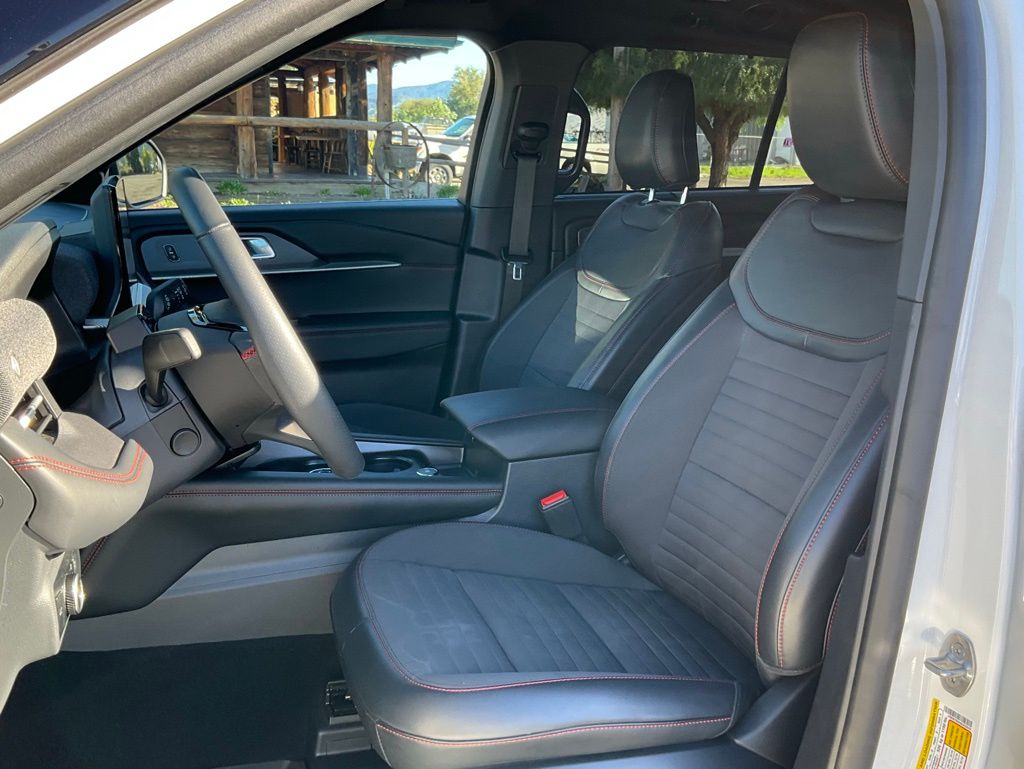 2025 Ford Explorer ST-LINE - Photo 51