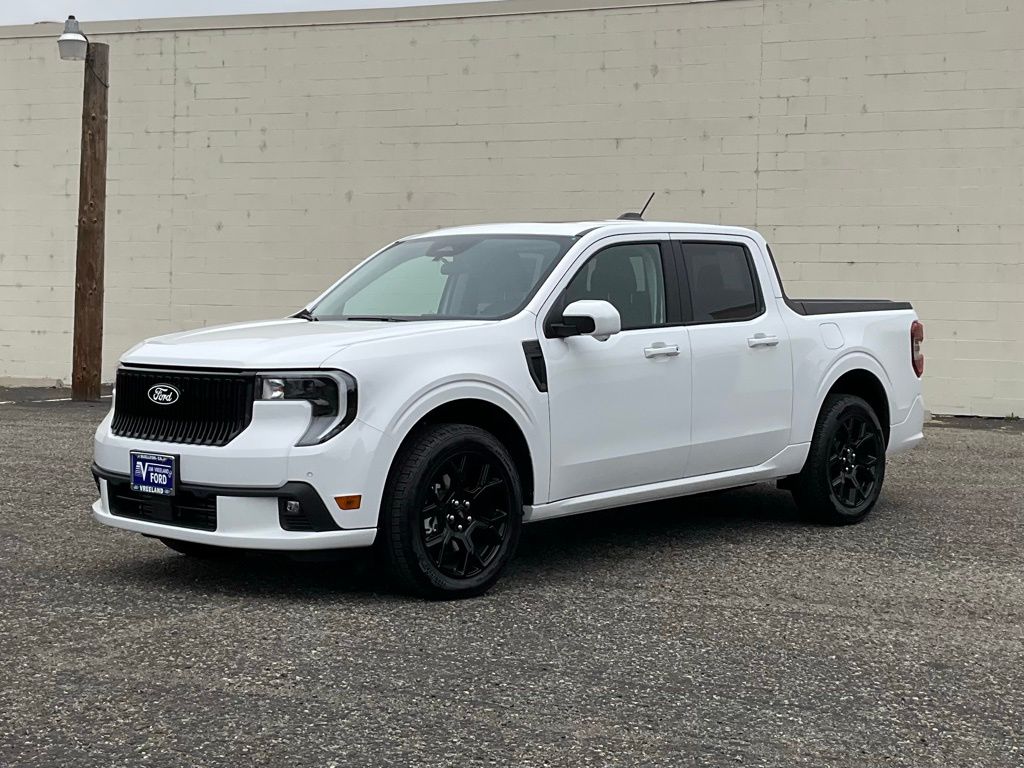 2025 Ford Maverick photo 2