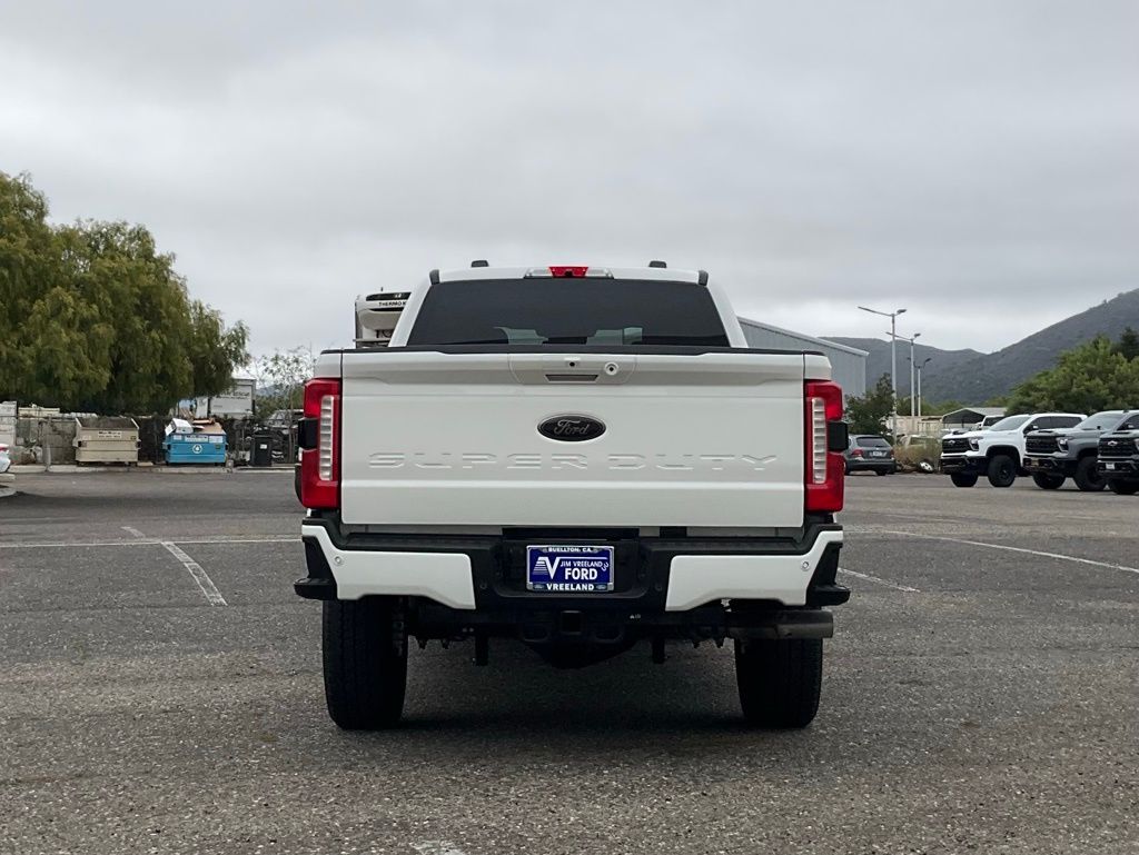 2025 Ford F-350 Lariat photo 4