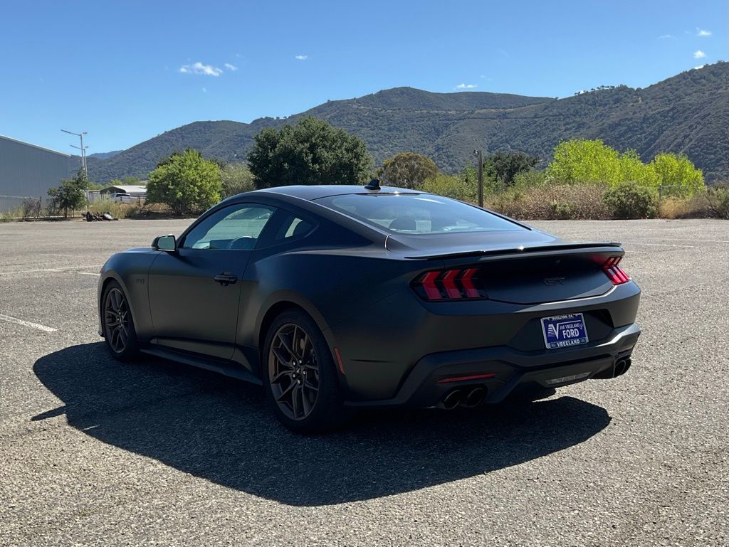 2025 Ford Mustang GT Premium photo 4