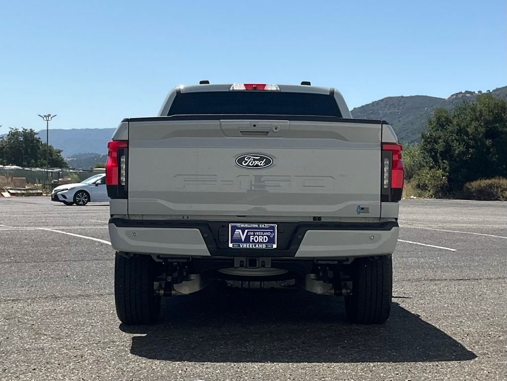 2024 Ford F-150 Lightning Flash