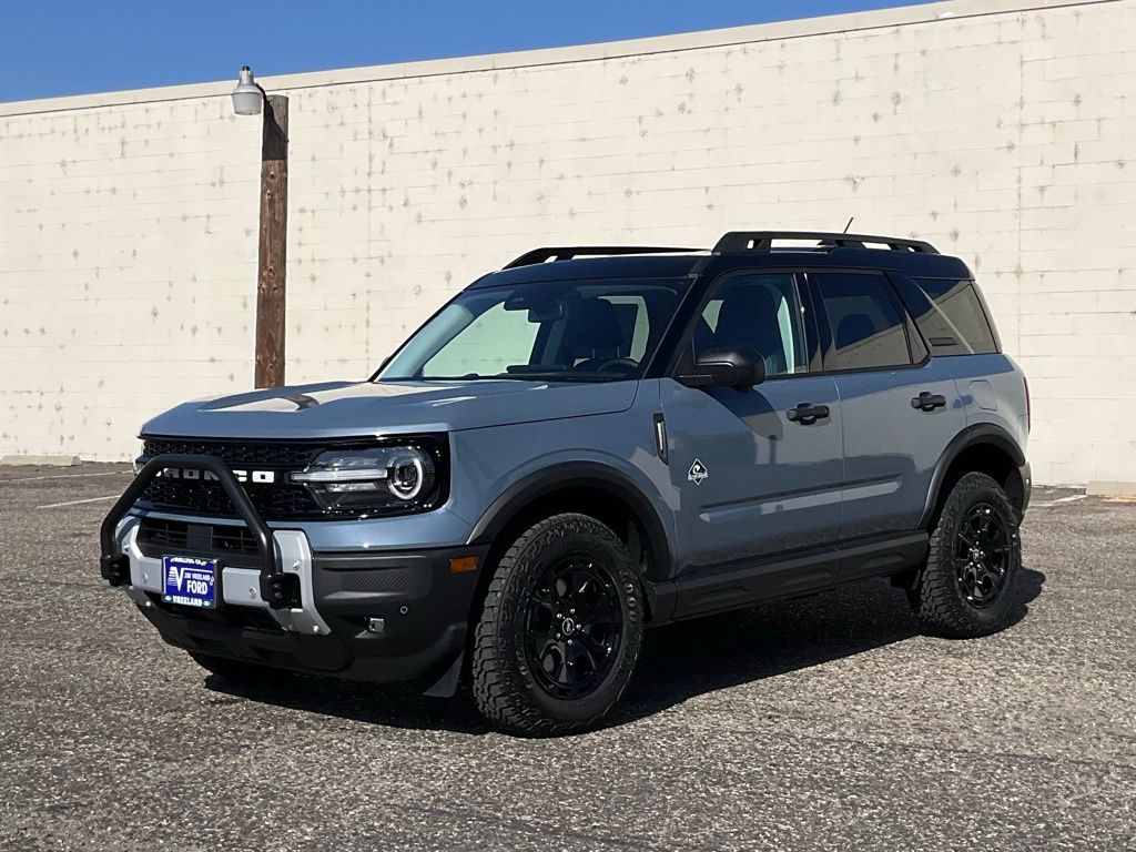 2025 Ford Bronco Sport Outer Banks photo 2