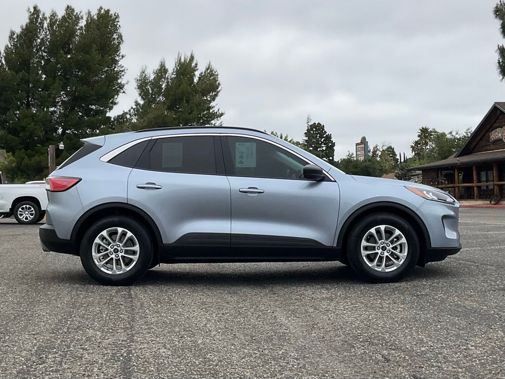 2022 Ford Escape SE photo 6