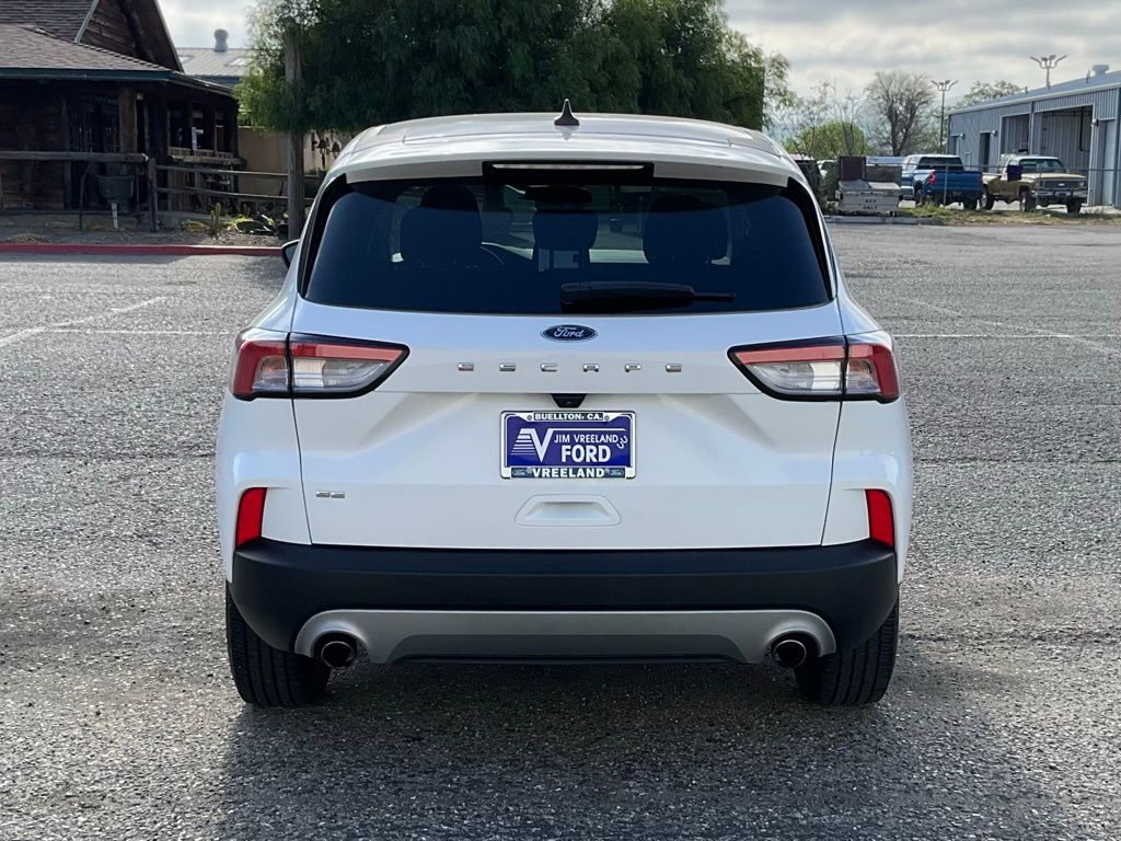 2021 Ford Escape SE photo 4