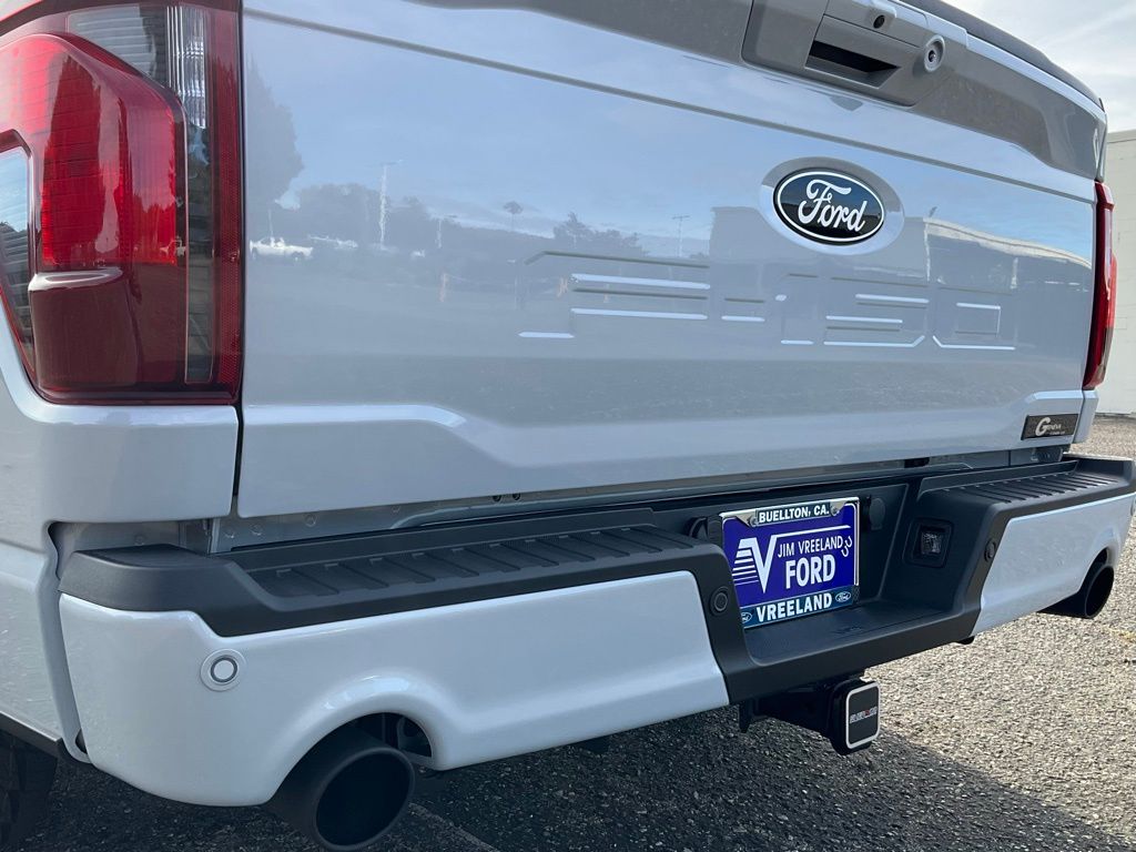 2025 Ford F-150 XLT - Photo 23