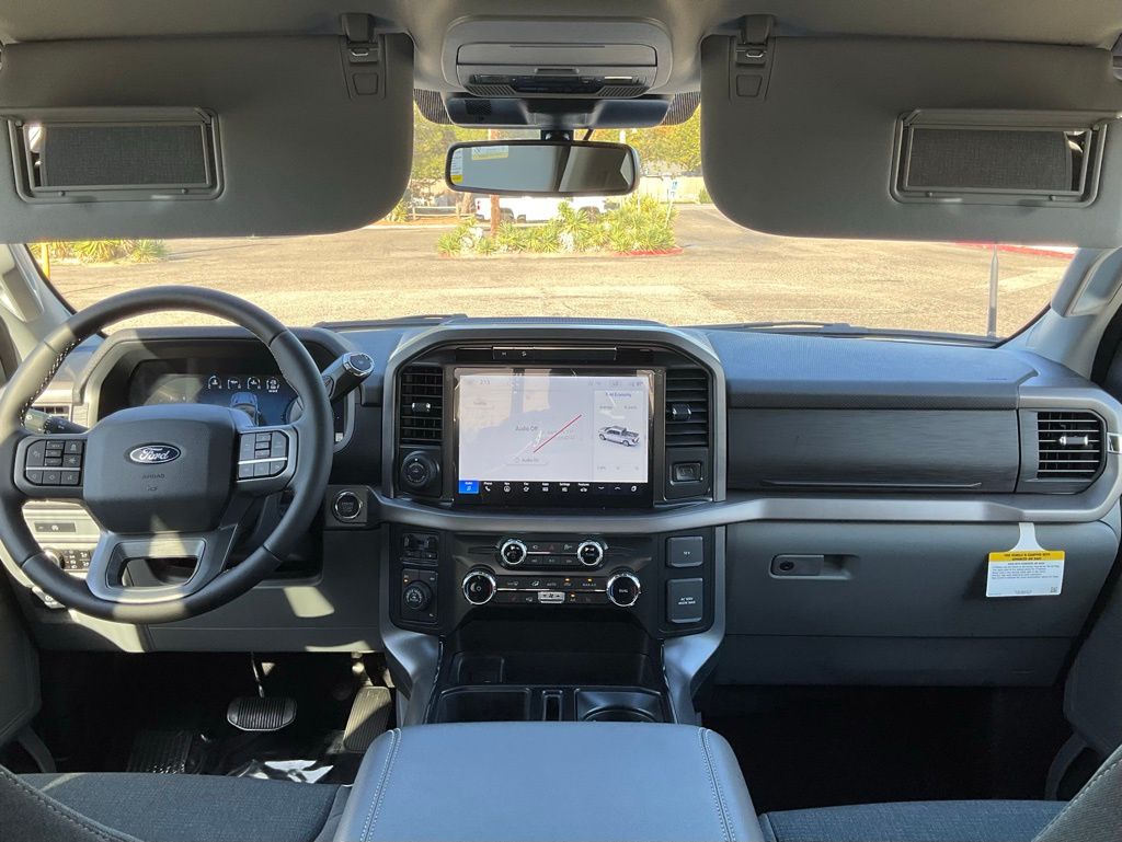 2025 Ford F-150 XLT - Photo 36