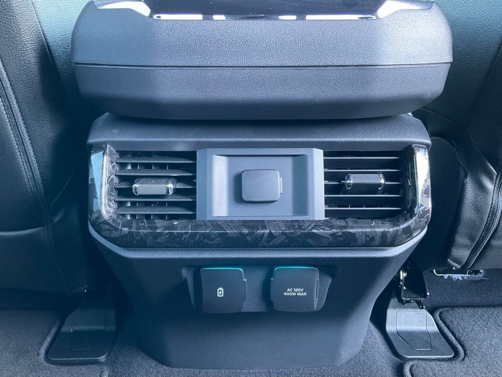 2025 Ford F-150 XLT - Photo 39