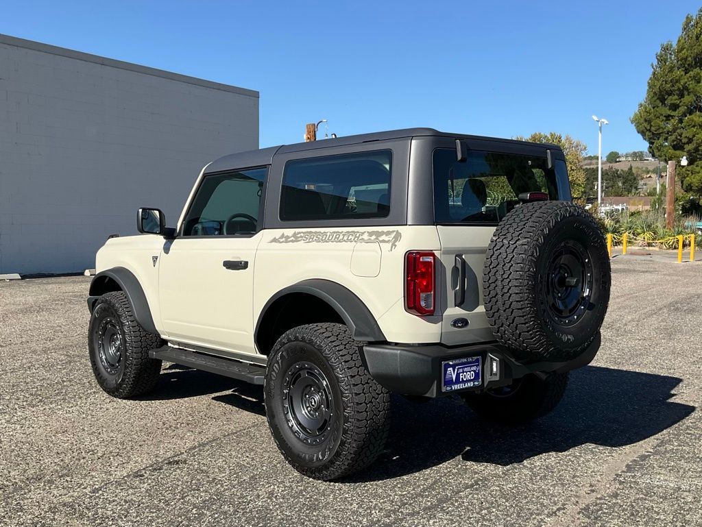 2025 Ford Bronco Base photo 4