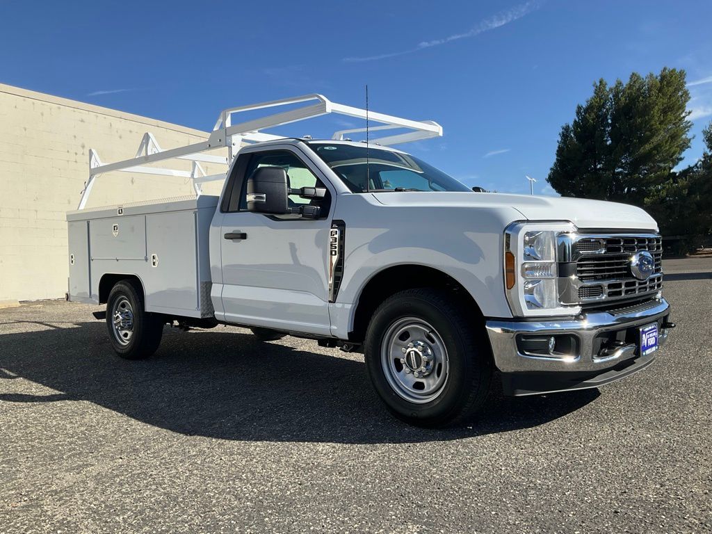 2025 Ford F-350 Super Duty Chassis Cab XL - Photo 77