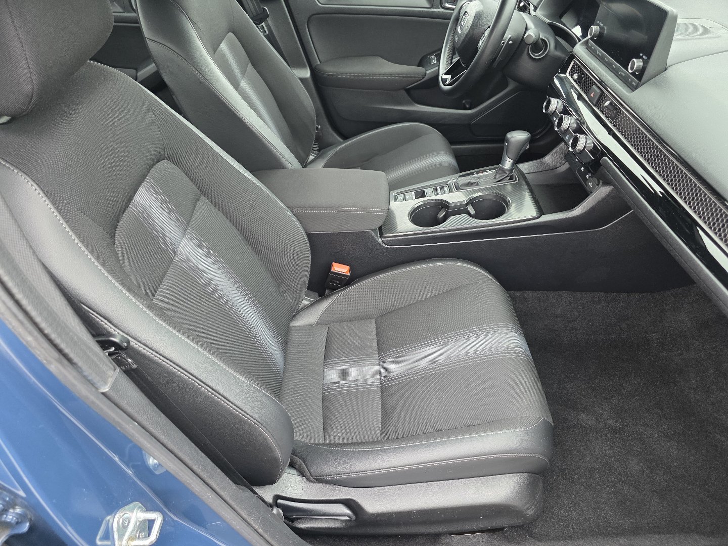 2025 Honda Civic Sport - Photo 21