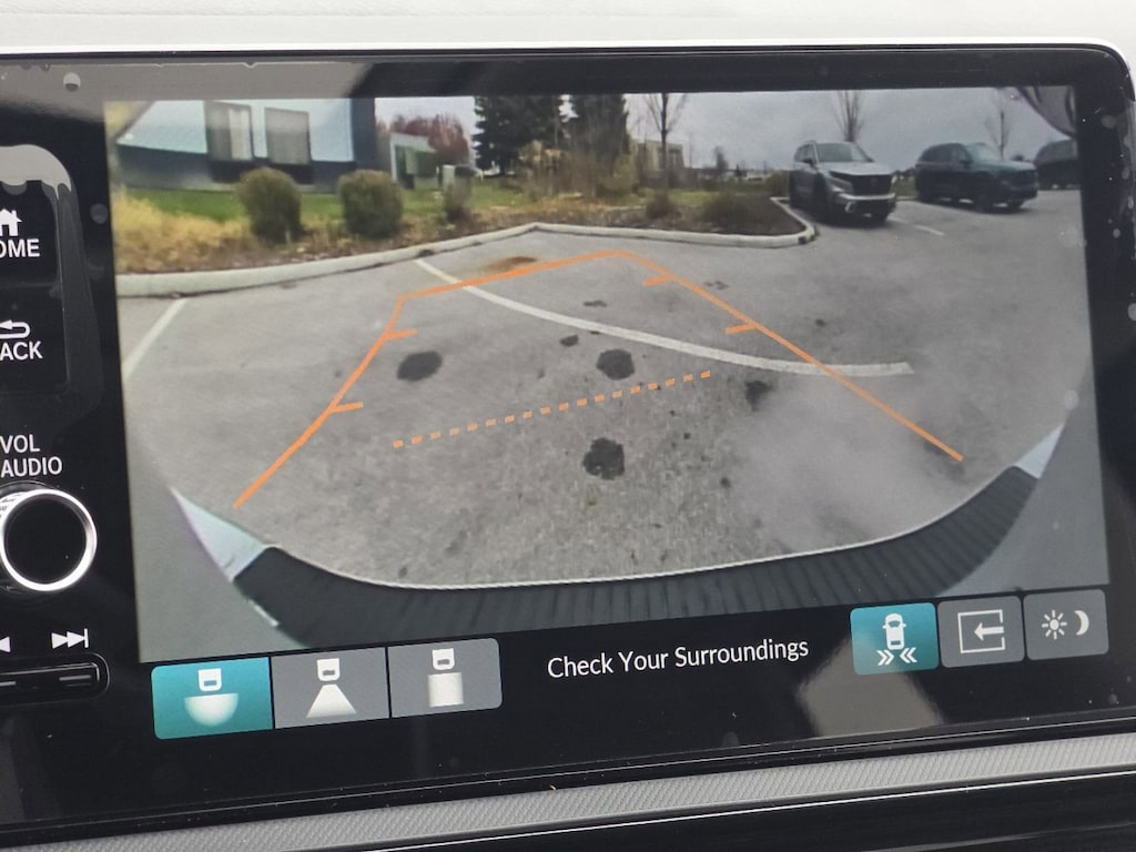 2026 Honda Odyssey Touring photo 3