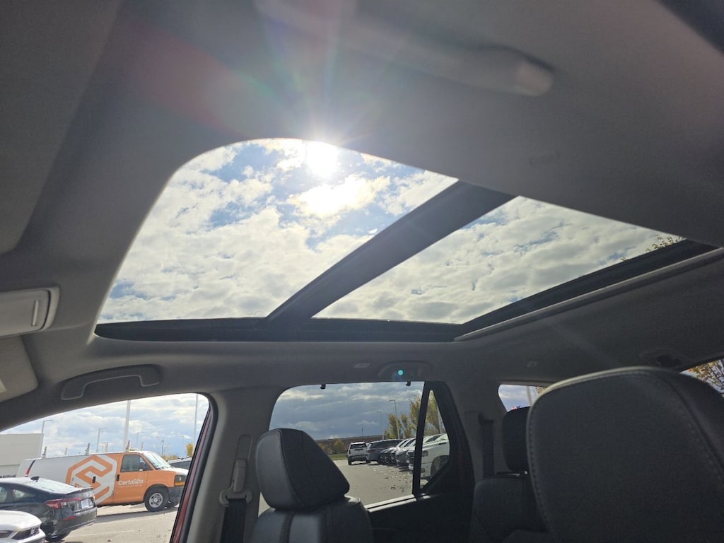 New 2025 Honda Pilot Touring SUV