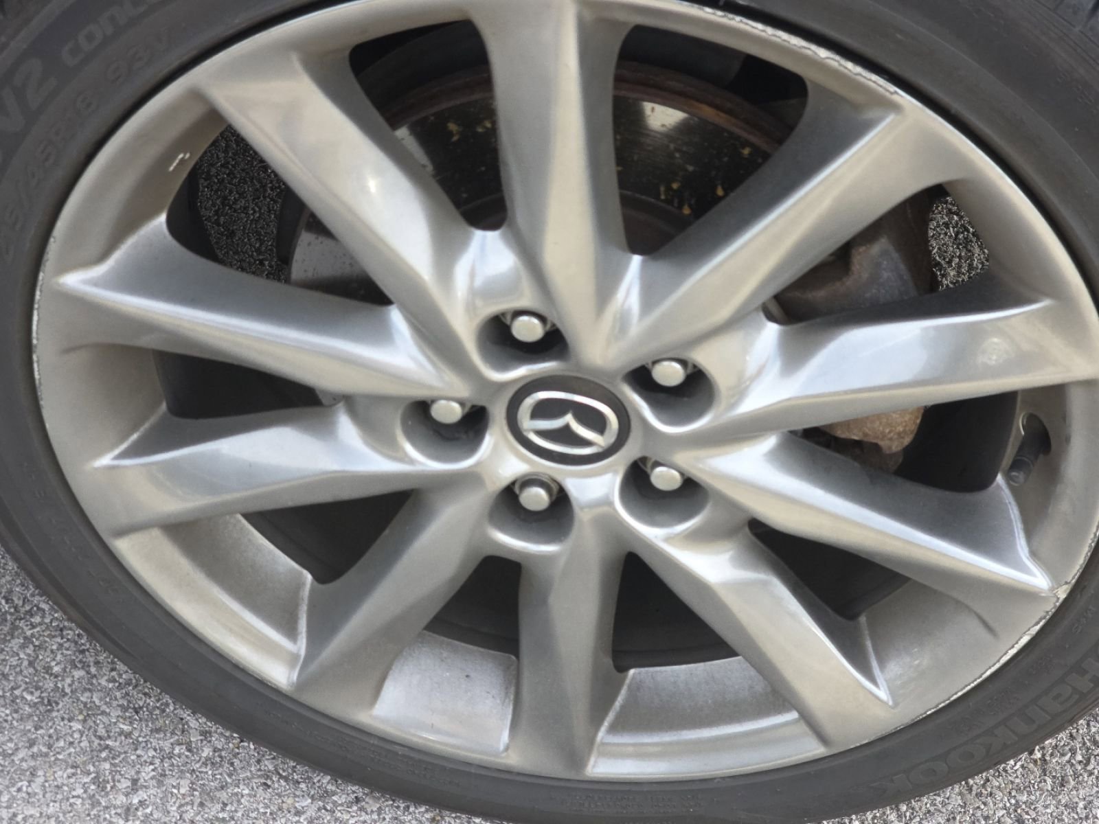 2018 Mazda Mazda3 Touring photo 3