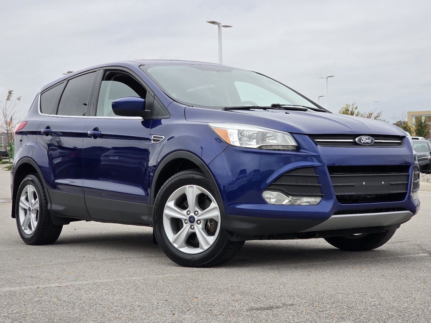 Used 2016 Ford Escape SE with VIN 1FMCU9GXXGUB02204 for sale in Maumee, OH