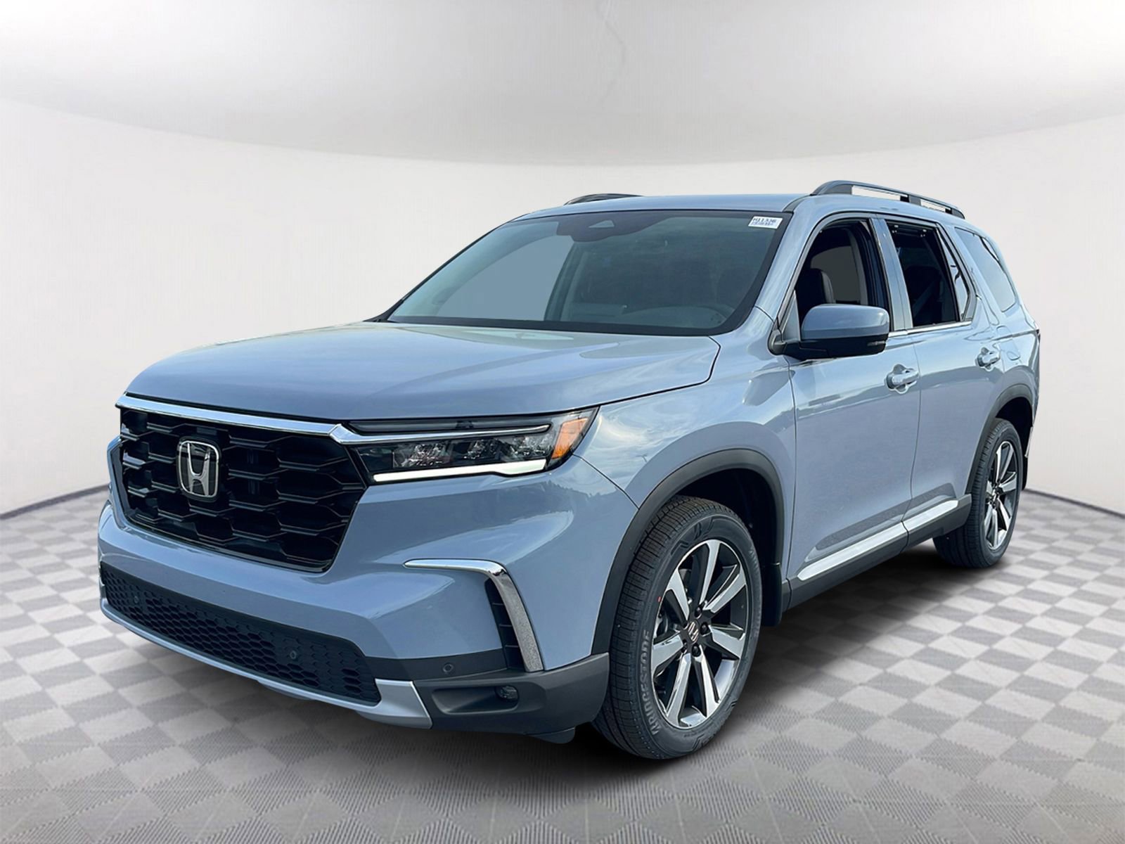 2025 Honda Pilot Touring photo 2