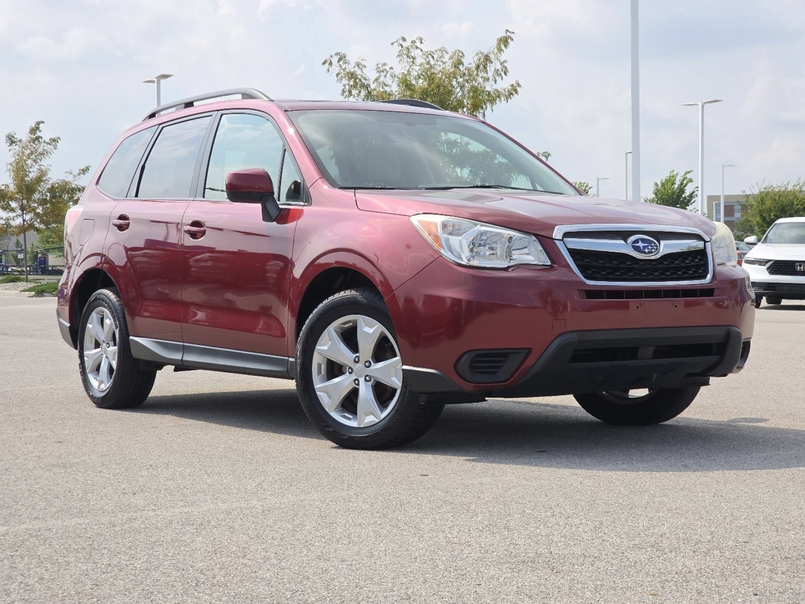 Used 2015 Subaru Forester i Premium with VIN JF2SJADC7FH469372 for sale in Maumee, OH