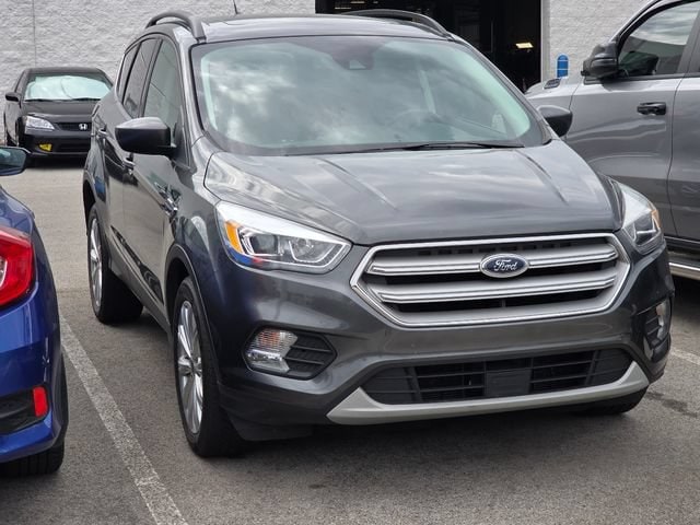 Used 2019 Ford Escape SEL with VIN 1FMCU0HD2KUC01043 for sale in Maumee, OH