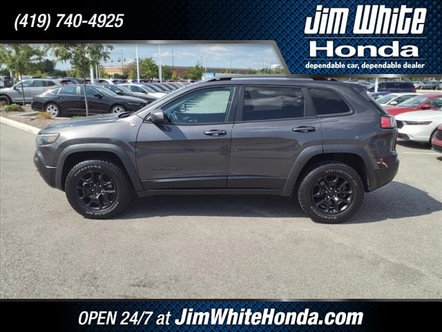 Used 2021 Jeep Cherokee Trailhawk with VIN 1C4PJMBX1MD128548 for sale in Maumee, OH