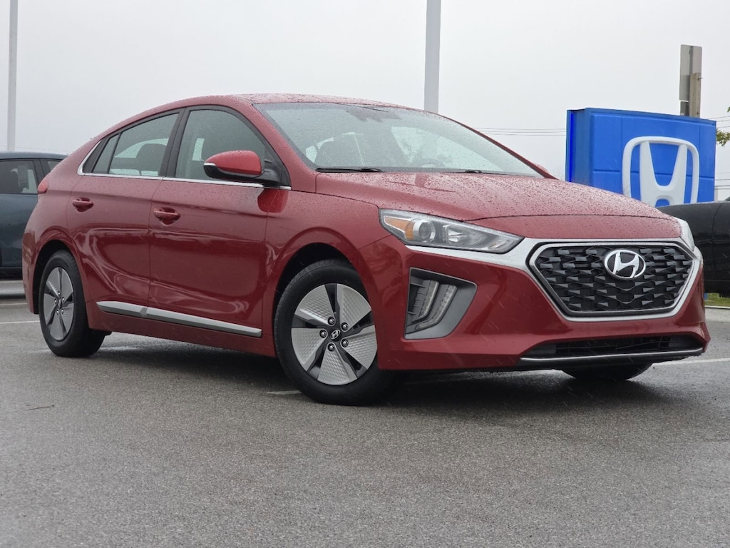 Used 2022 Hyundai IONIQ Hybrid SE Hatchback