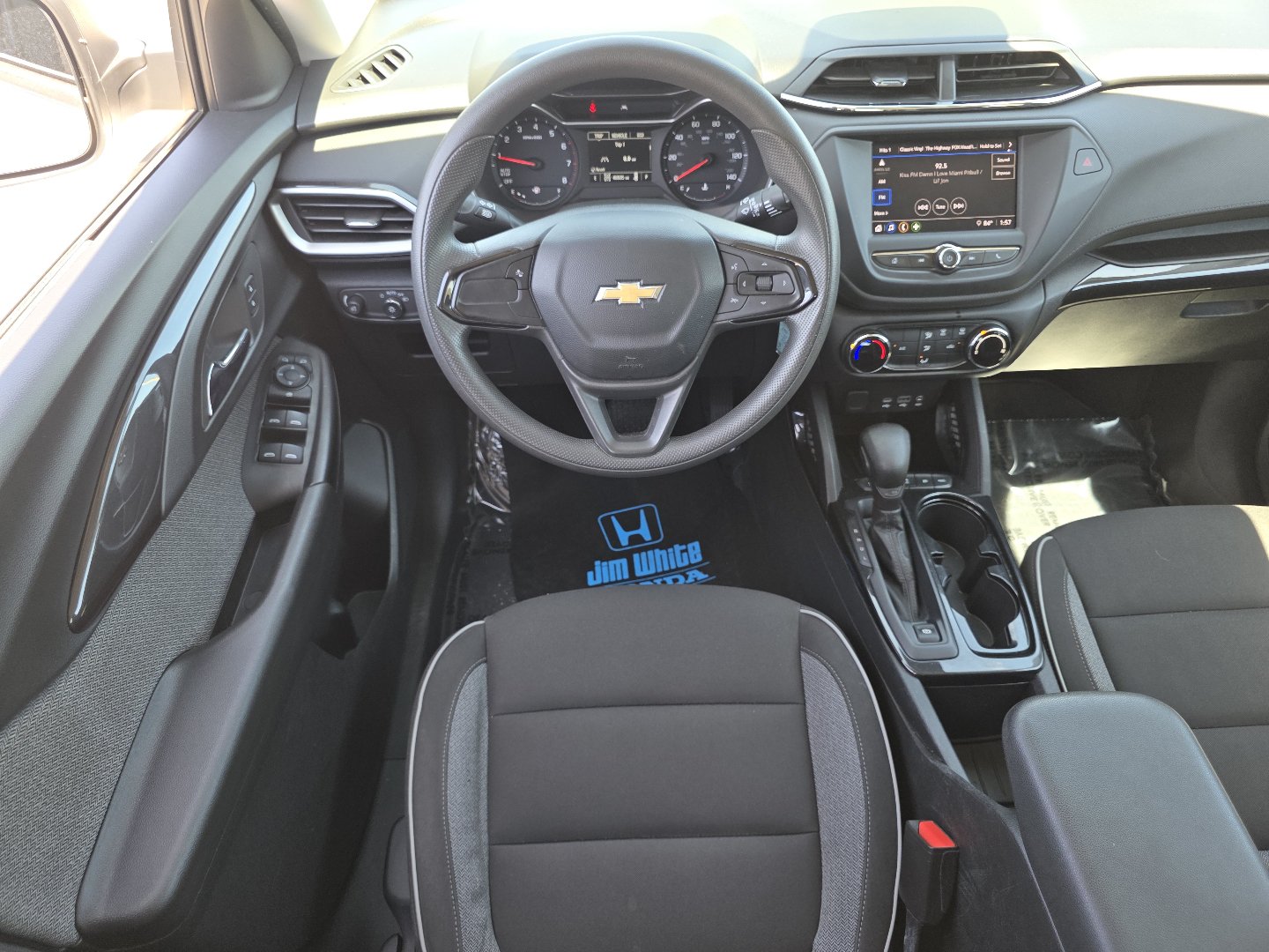 2023 Chevrolet TrailBlazer LS - Photo 23