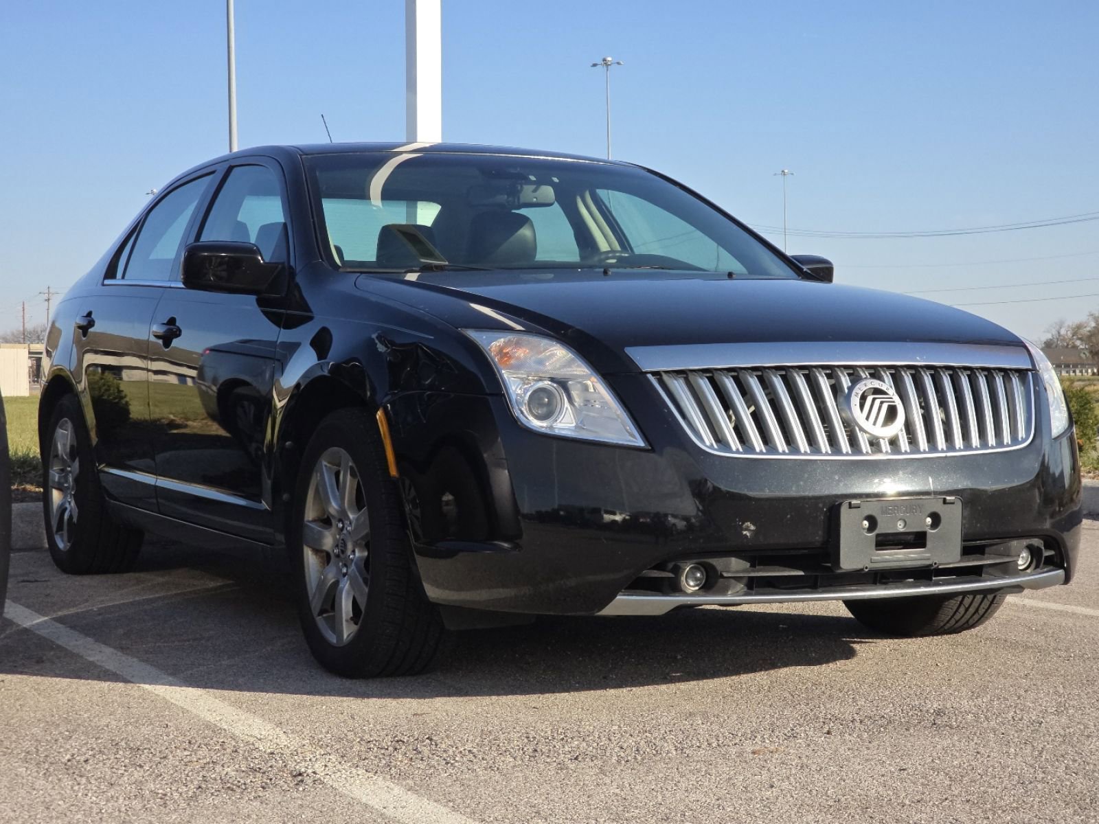 Used 2011 Mercury Milan Base with VIN 3MEHM0JG2BR601964 for sale in Maumee, OH