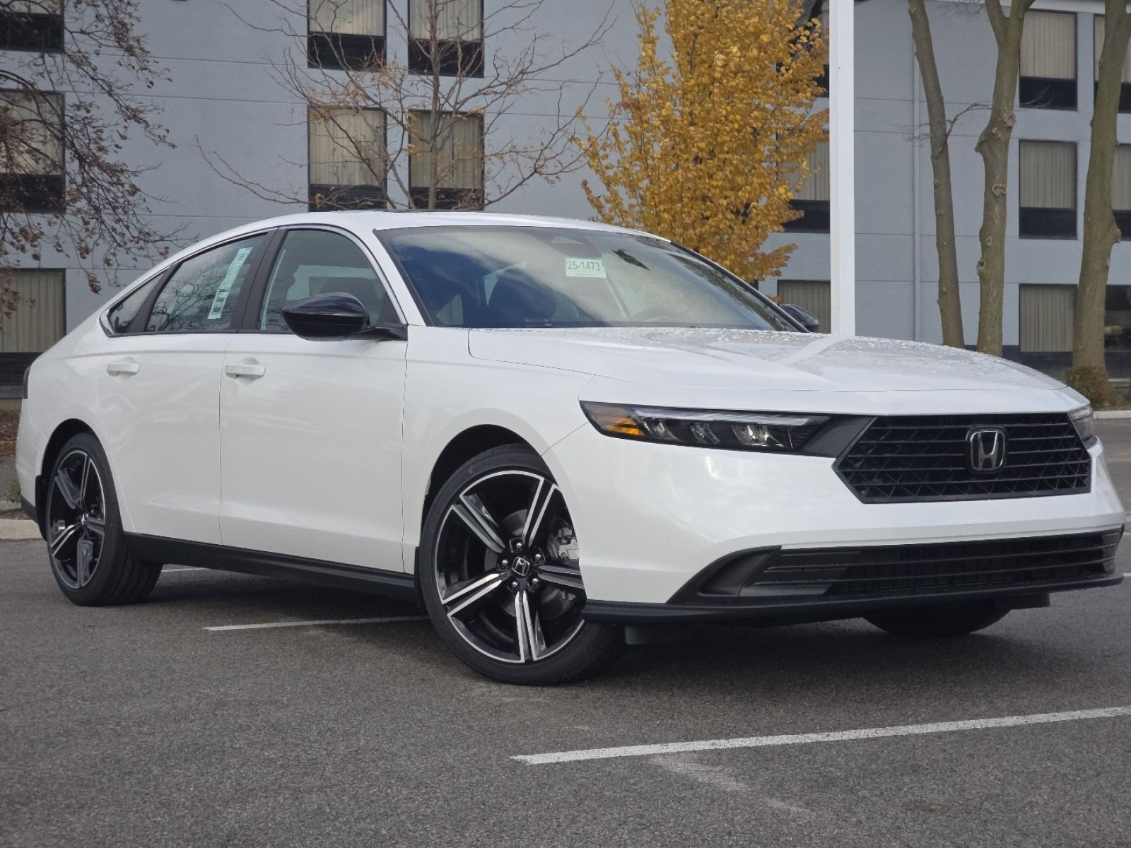 2025 Honda Accord Hybrid Sport photo 2