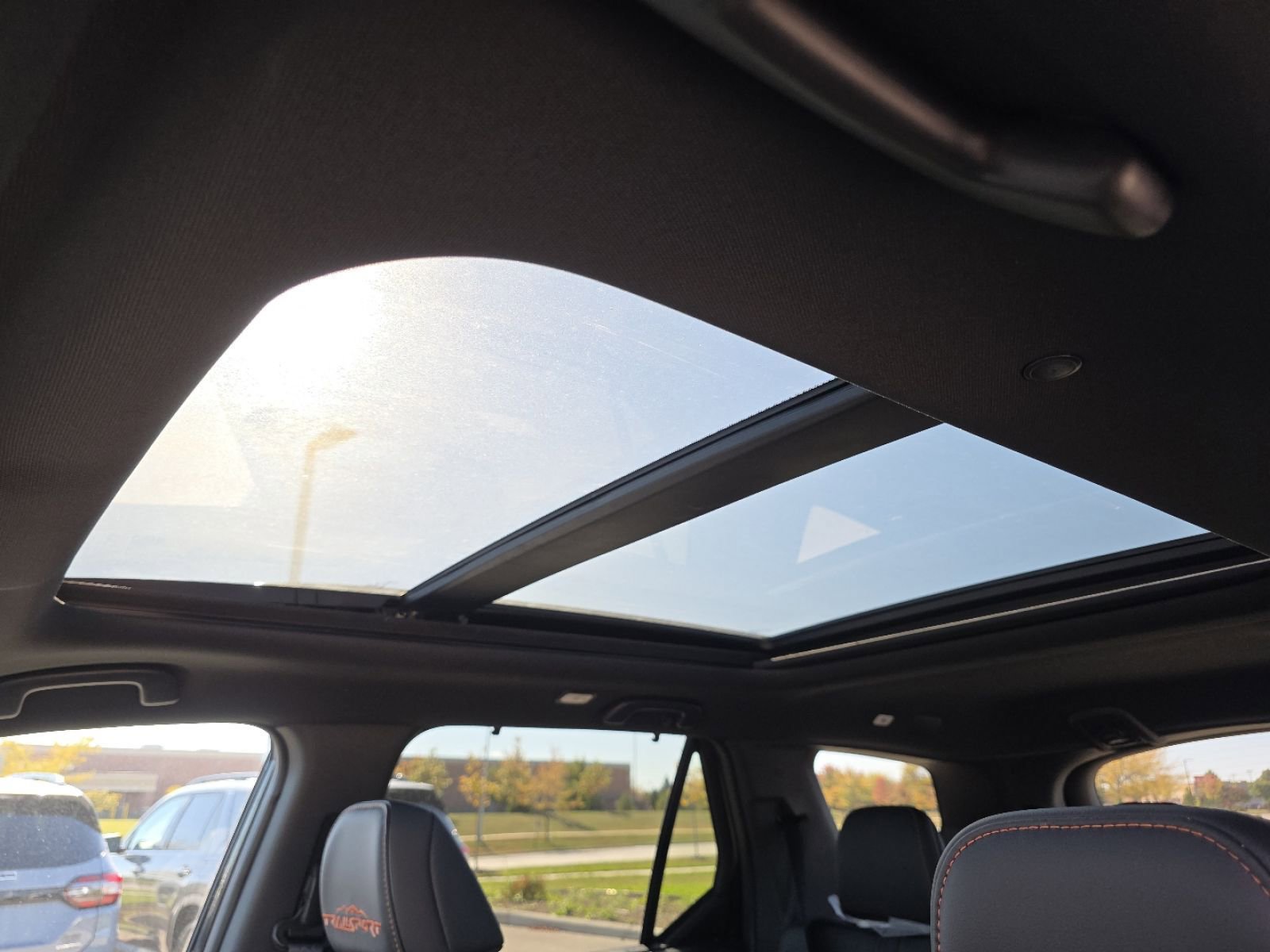 2025 Honda Pilot TrailSport photo 3