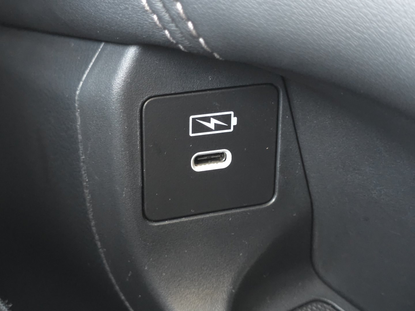 2025 Honda HR-V EX-L - Photo 9