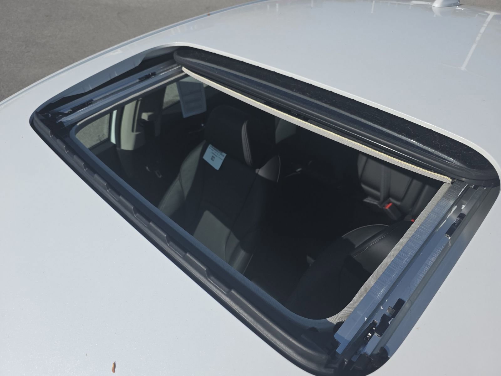 2025 Honda Accord Hybrid Touring photo 2
