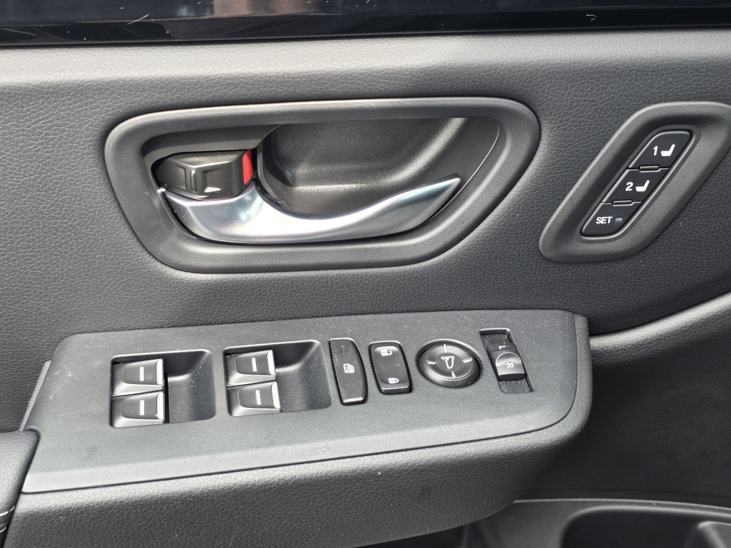 2025 Honda Pilot EX-L - Photo 26