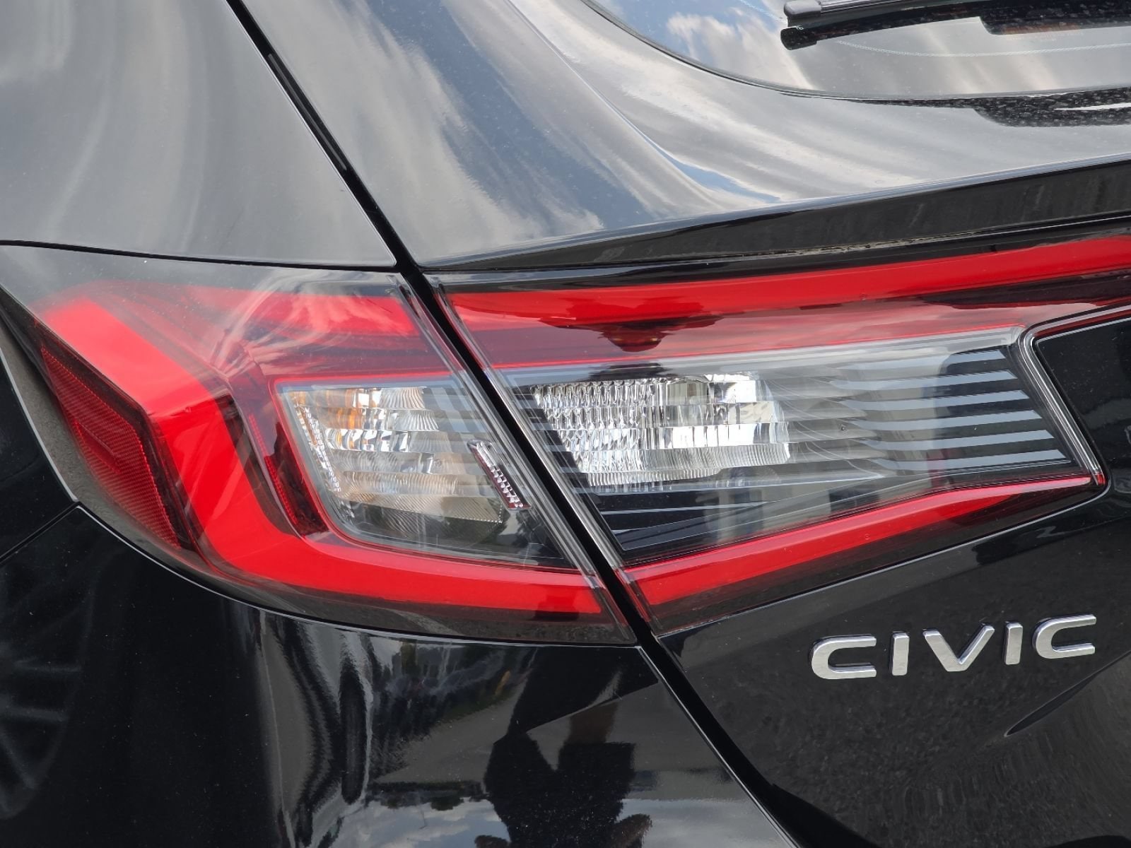2024 Honda Civic Hatchback Sport - Photo 7