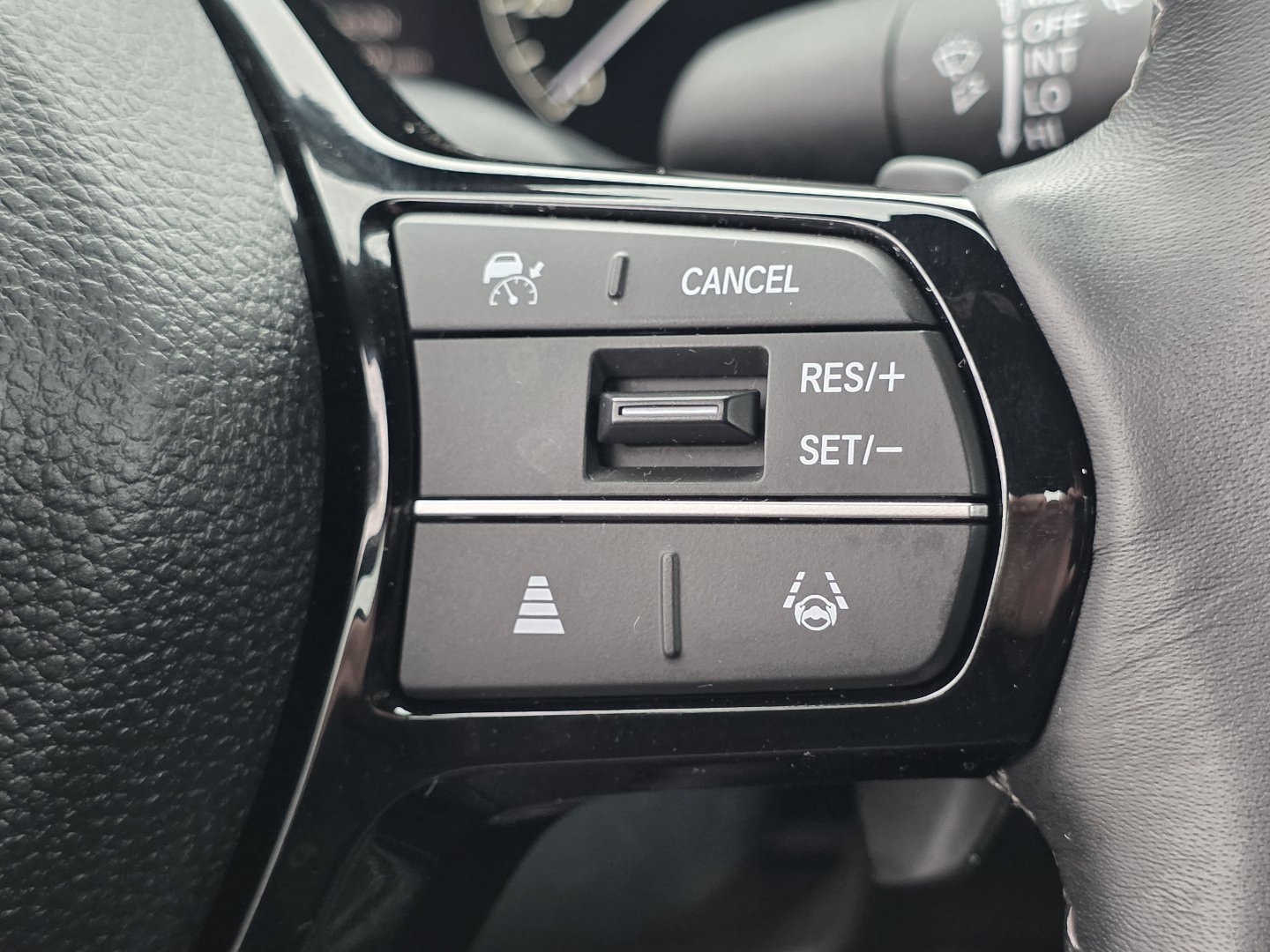 2025 Honda Civic Sport - Photo 28